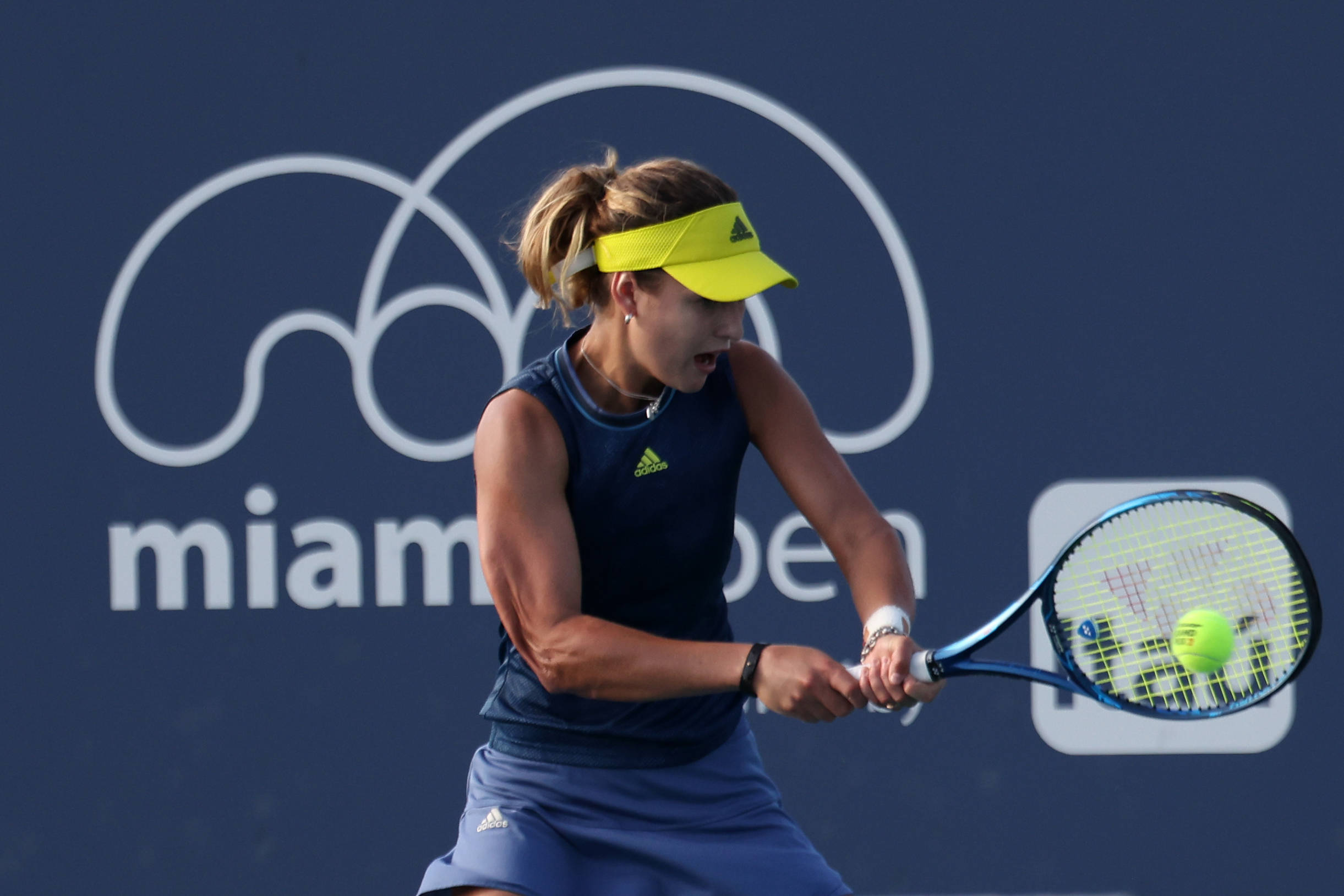 皇家社会队长鼓劲备战CBA常规赛穆古鲁扎与30激战篮网分钟，现场解说直呼：关键时刻达拉斯独行侠造点机会的简单介绍娱乐平台